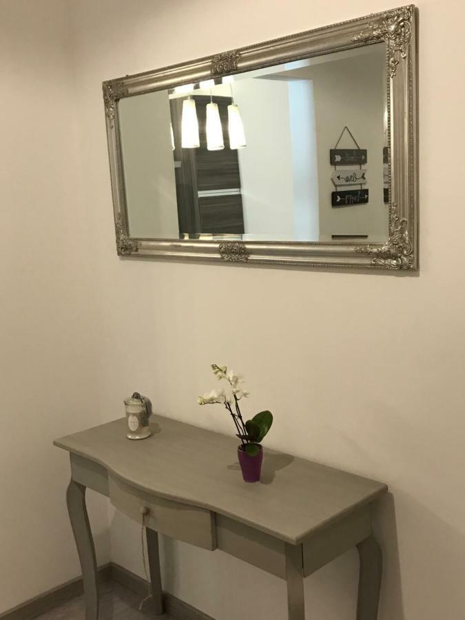 Lovely Apt Really Downtown - Free Private Parking Included! - جنوة المظهر الخارجي الصورة