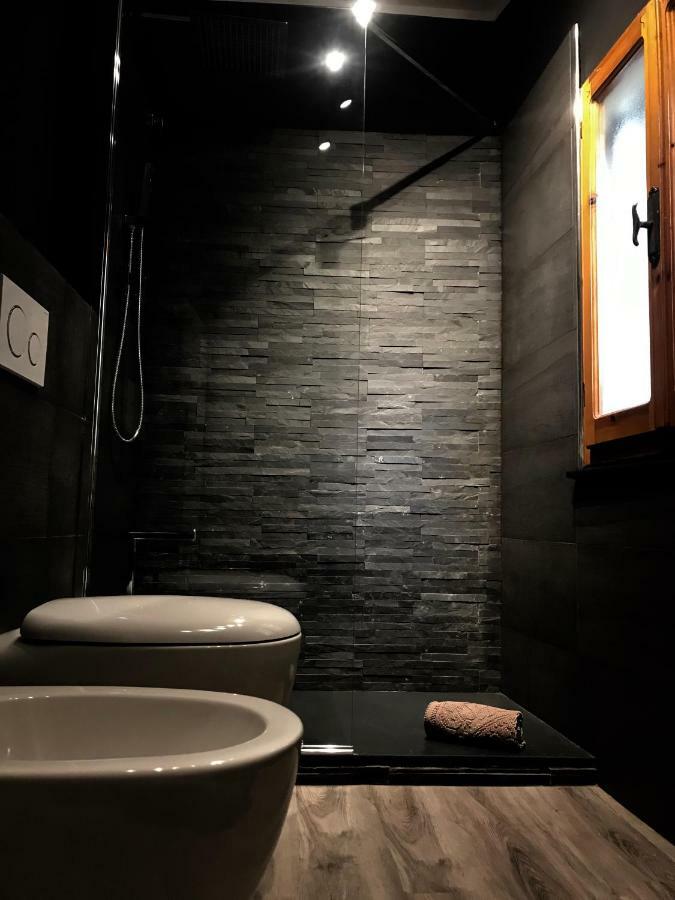 Lovely Apt Really Downtown - Free Private Parking Included! - جنوة المظهر الخارجي الصورة