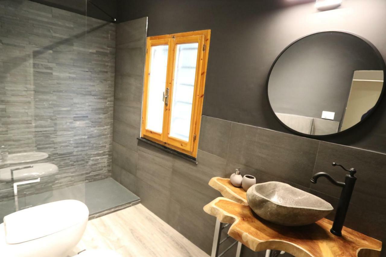 Lovely Apt Really Downtown - Free Private Parking Included! - جنوة المظهر الخارجي الصورة