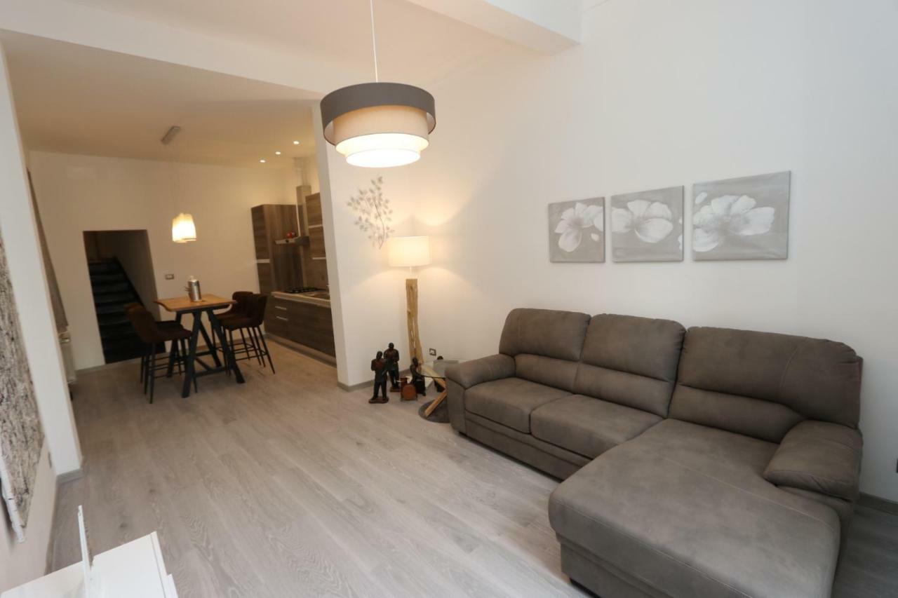 Lovely Apt Really Downtown - Free Private Parking Included! - جنوة المظهر الخارجي الصورة